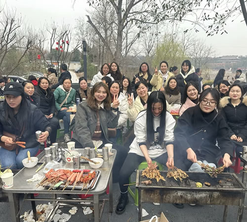 綿陽市先鋒醫(yī)療器械有限公司—— 慶祝“3.8婦女節(jié)”，共赴燒烤盛宴，致敬巾幗風(fēng)采
